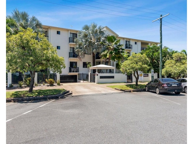 2/15 Minnie Street, Cairns City QLD 4870