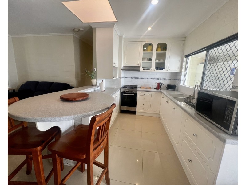 15 Escape Close, Clifton Beach QLD 4879