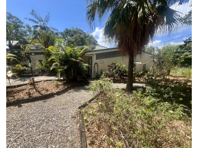 15 Escape Close, Clifton Beach QLD 4879