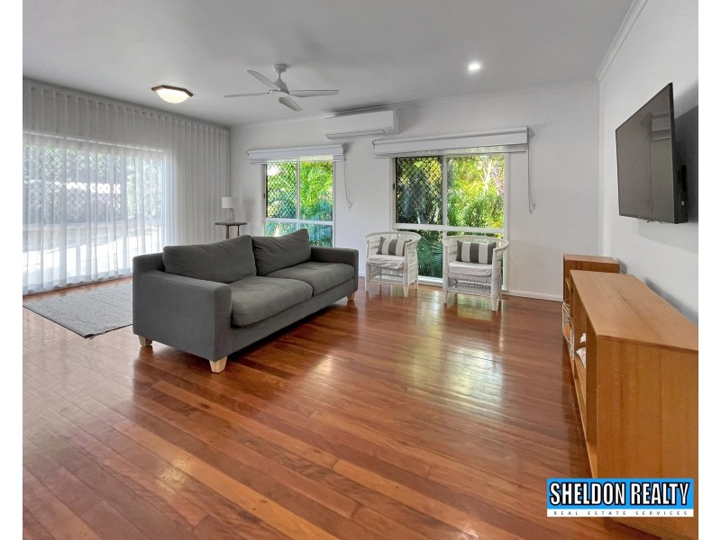 8 Bolwarra Close, Redlynch QLD 4870