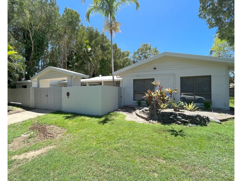 42 Riverside Parade, Trinity Park QLD 4879