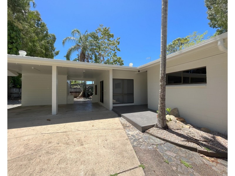 42 Riverside Parade, Trinity Park QLD 4879