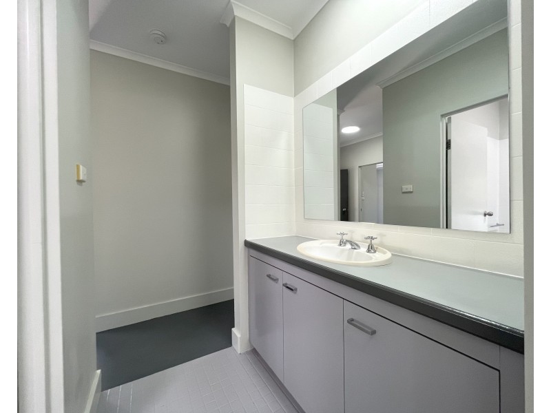 42 Riverside Parade, Trinity Park QLD 4879