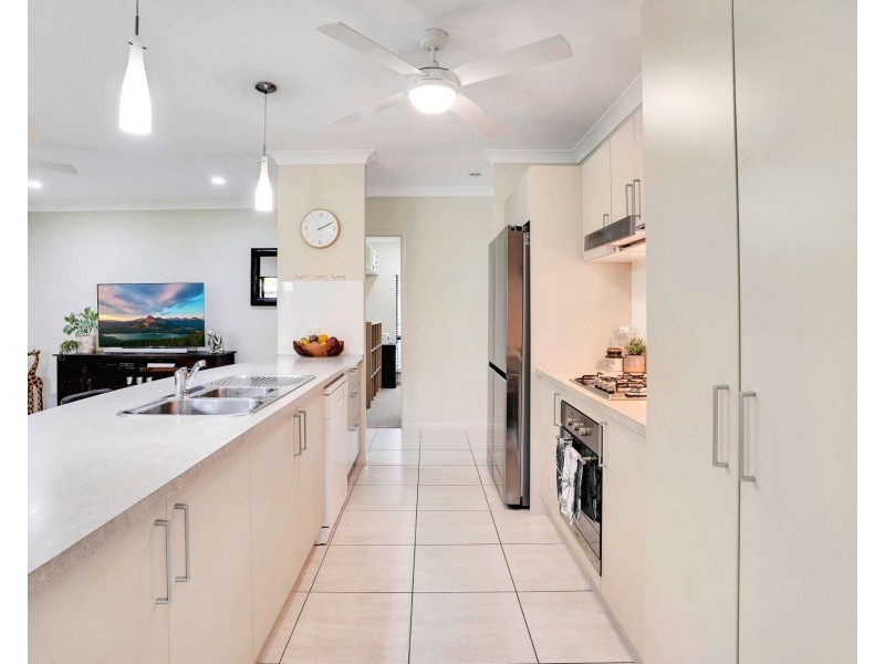 13 Petrie Close, Kewarra Beach QLD 4879