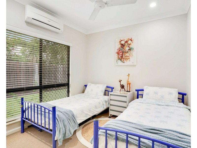 13 Petrie Close, Kewarra Beach QLD 4879