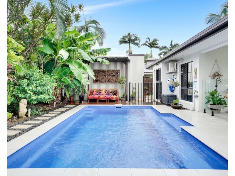 13 Petrie Close, Kewarra Beach QLD 4879