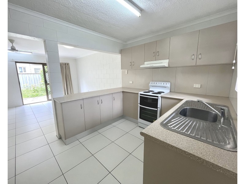 17/64 Pease Street, Manoora QLD 4870