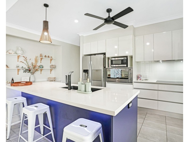 2 Flow Close, Trinity Beach QLD 4879