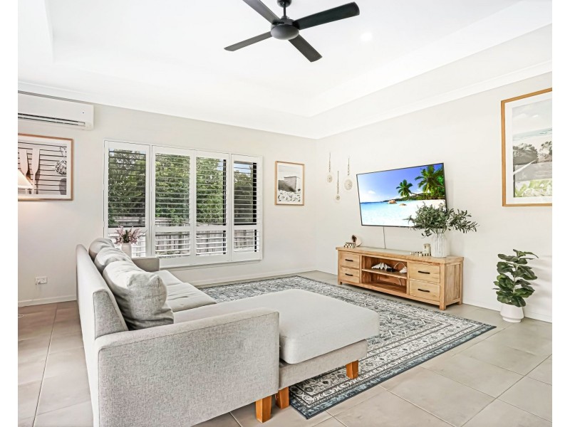 2 Flow Close, Trinity Beach QLD 4879