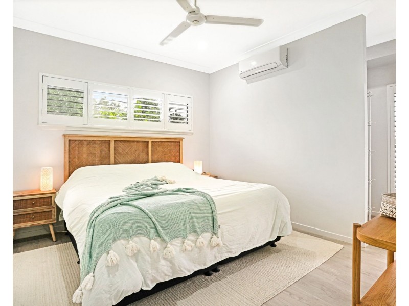 2 Flow Close, Trinity Beach QLD 4879