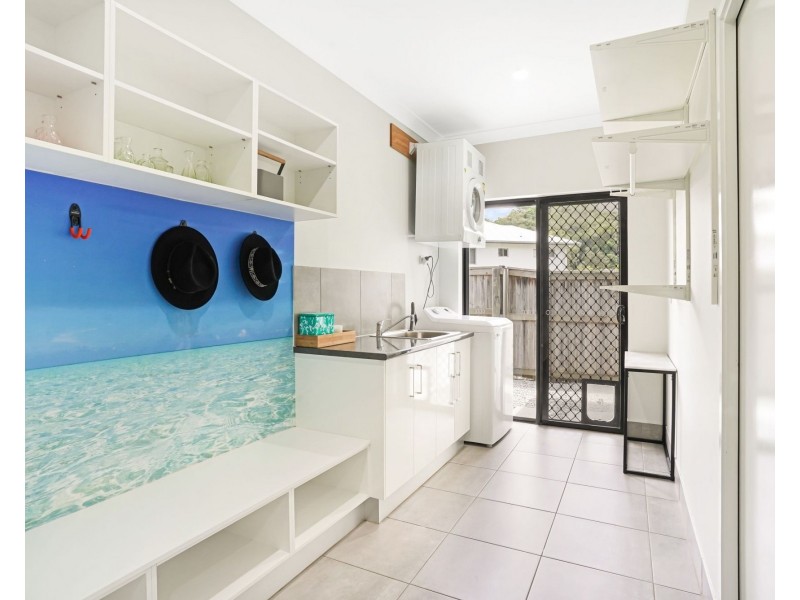2 Flow Close, Trinity Beach QLD 4879