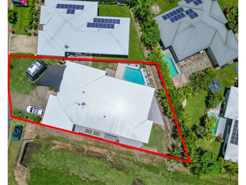 2 Flow Close, Trinity Beach QLD 4879