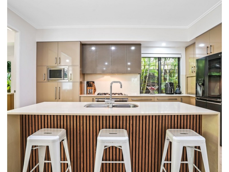 29 Muller Street, Palm Cove QLD 4879