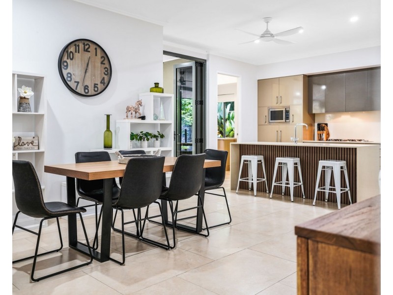 29 Muller Street, Palm Cove QLD 4879