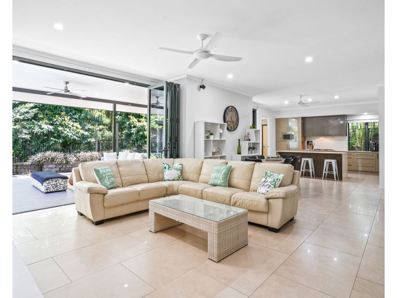 29 Muller Street, Palm Cove QLD 4879