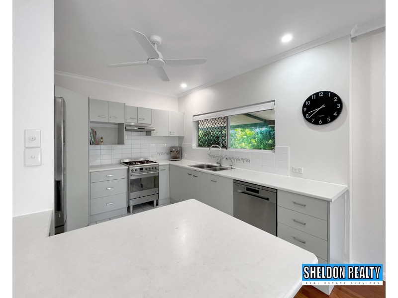 8 Bolwarra Close, Redlynch QLD 4870