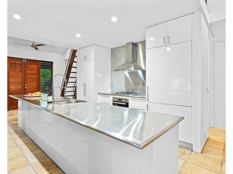 3 Bramble Street, Clifton Beach QLD 4879