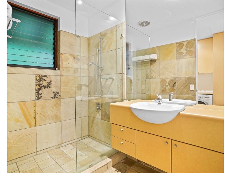 3 Bramble Street, Clifton Beach QLD 4879