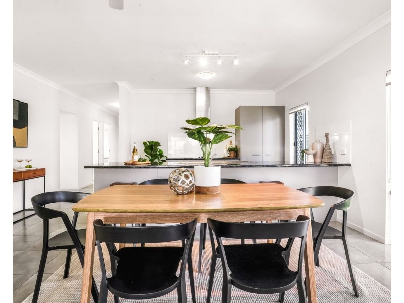 34 Thornborough Circuit, Smithfield QLD 4878