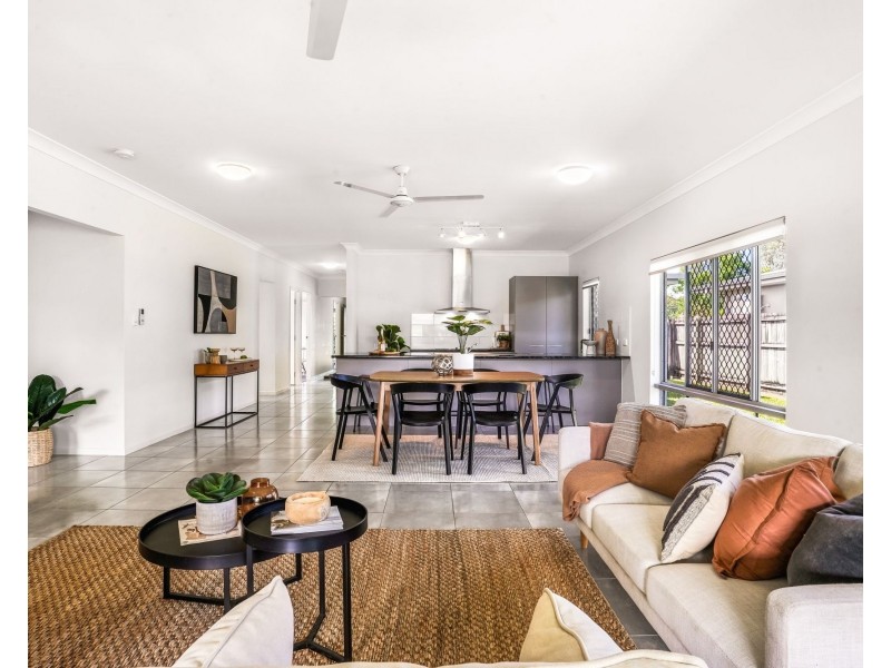 34 Thornborough Circuit, Smithfield QLD 4878