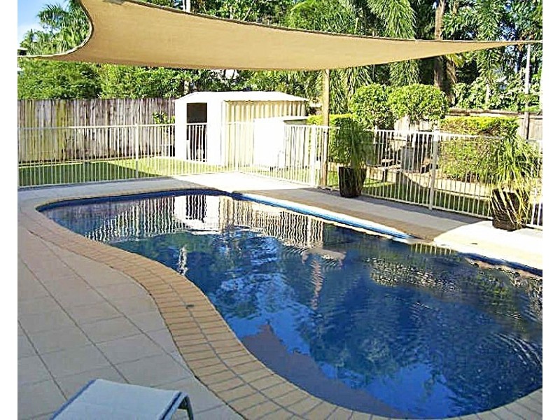 2 Kambara Street, White Rock QLD 4868