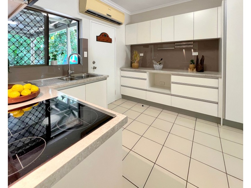 9/13 Le Grande Street, Freshwater QLD 4870