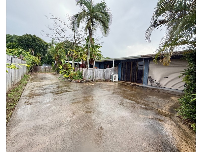 1/5 Simbai Close, Trinity Beach QLD 4879