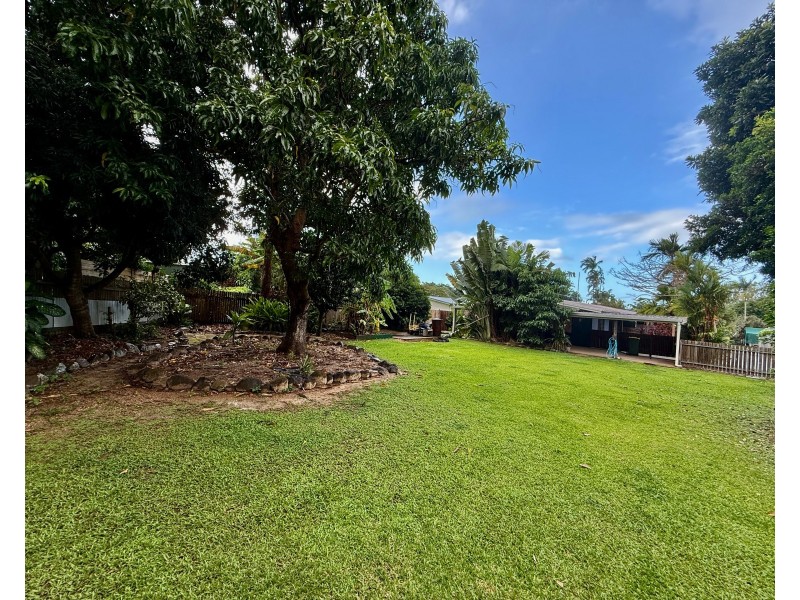 1/5 Simbai Close, Trinity Beach QLD 4879
