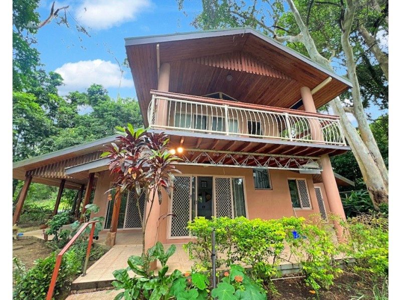 1 Ellison Street, Clifton Beach QLD 4879