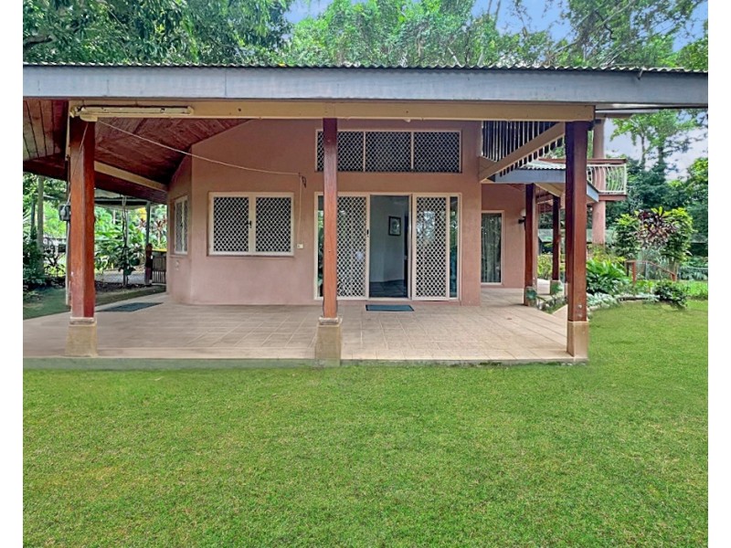 1 Ellison Street, Clifton Beach QLD 4879