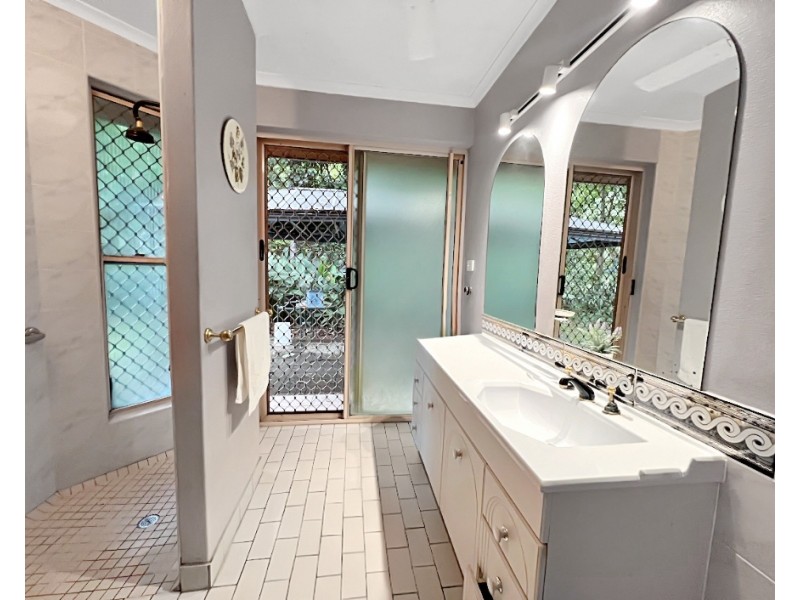 1 Ellison Street, Clifton Beach QLD 4879