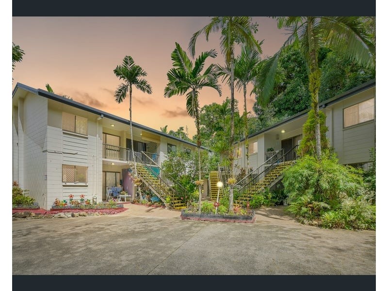 2/5 McPherson Close, Edge Hill QLD 4870