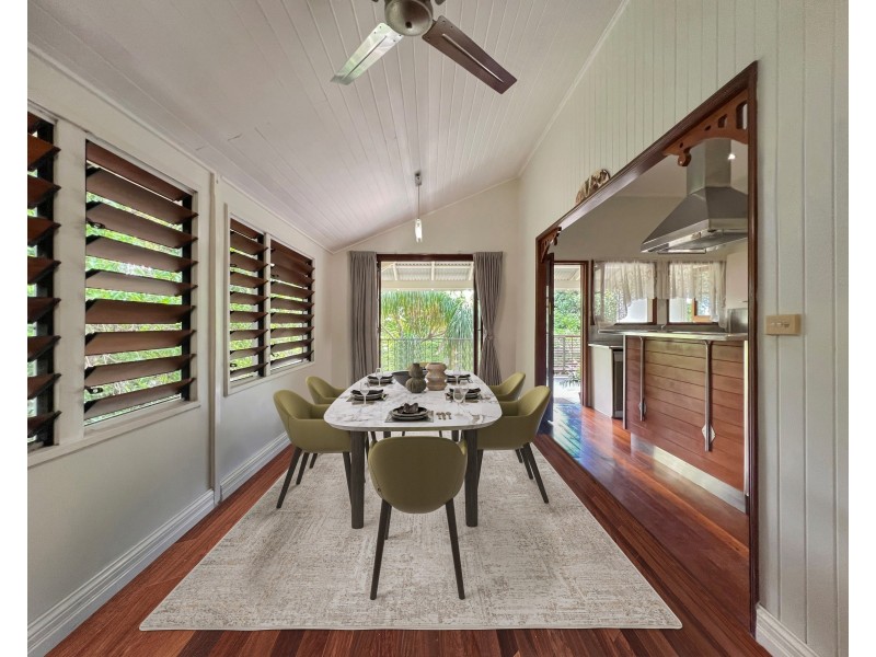 4 Holmes Street, Stratford QLD 4870
