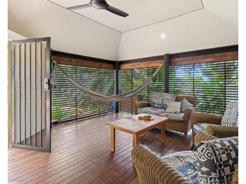 4 Holmes Street, Stratford QLD 4870