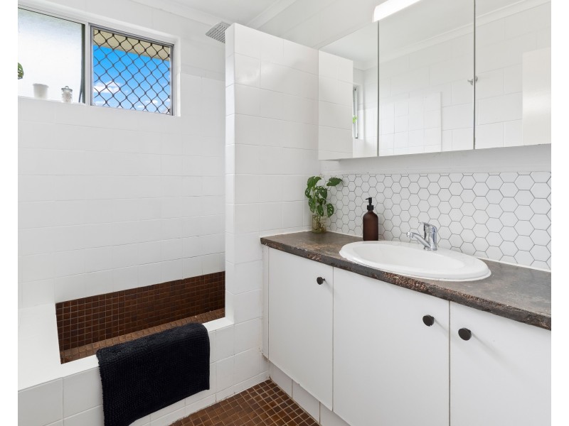 35 Survey Street, Smithfield QLD 4878