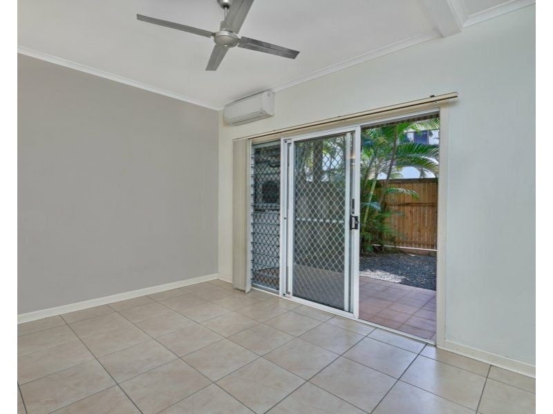 2/15 Amphora Street, Palm Cove QLD 4879