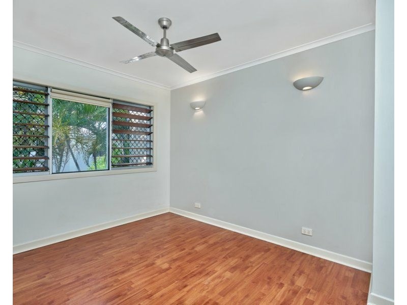 2/15 Amphora Street, Palm Cove QLD 4879
