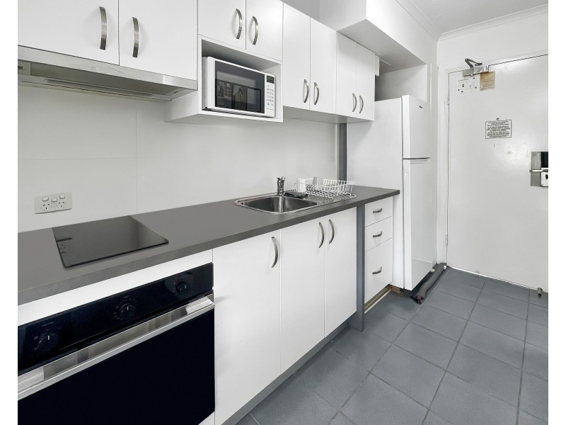 127 & 128/166-168 Lake Street, Cairns North QLD 4870