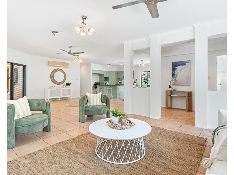 18 Escape Close, Clifton Beach QLD 4879