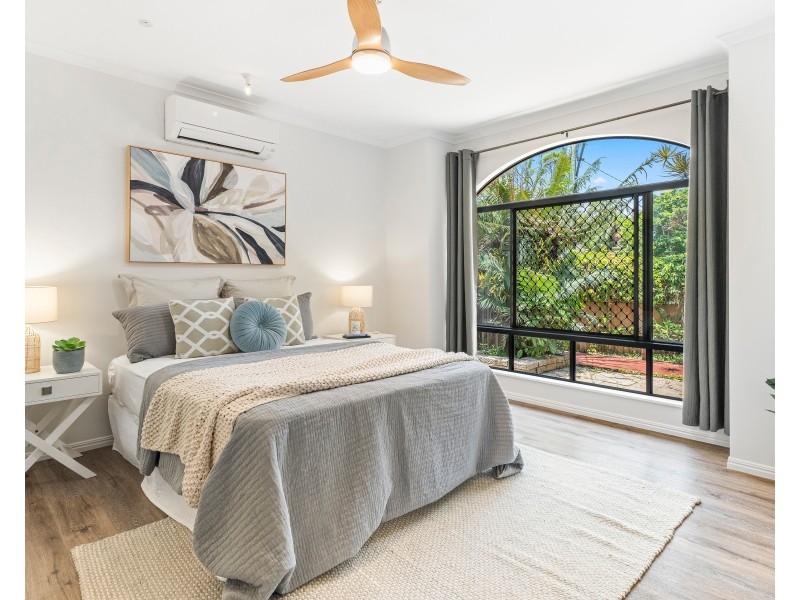 18 Escape Close, Clifton Beach QLD 4879
