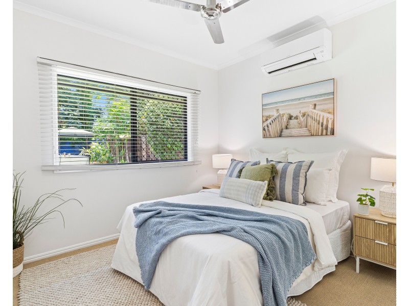 18 Escape Close, Clifton Beach QLD 4879