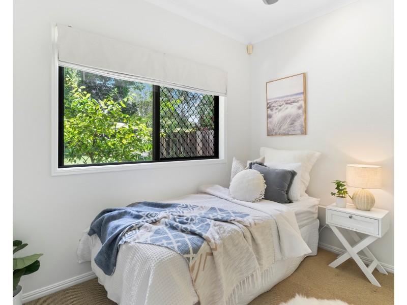 18 Escape Close, Clifton Beach QLD 4879