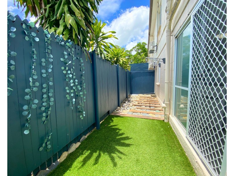 1/513 Varley Street, Yorkeys Knob QLD 4878