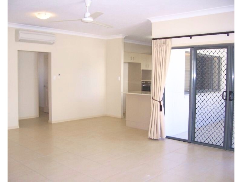 11/14 Macilwraith Street, Manoora QLD 4870