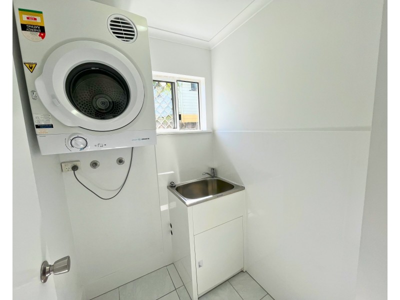 2/217 Mccoombe Street, Bungalow QLD 4870
