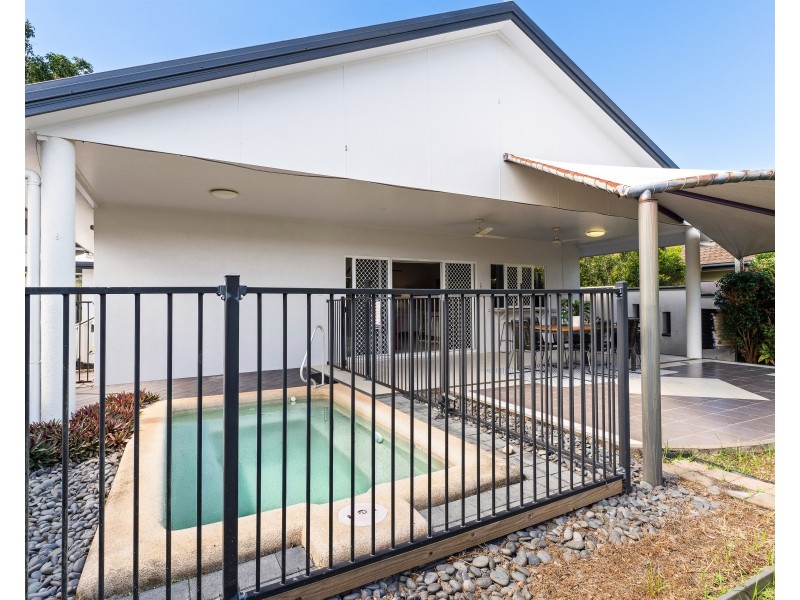 9 Lookout Terrace, Trinity Beach QLD 4879