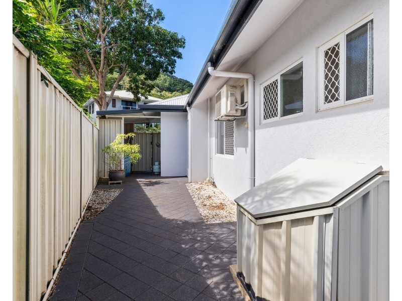 9 Lookout Terrace, Trinity Beach QLD 4879