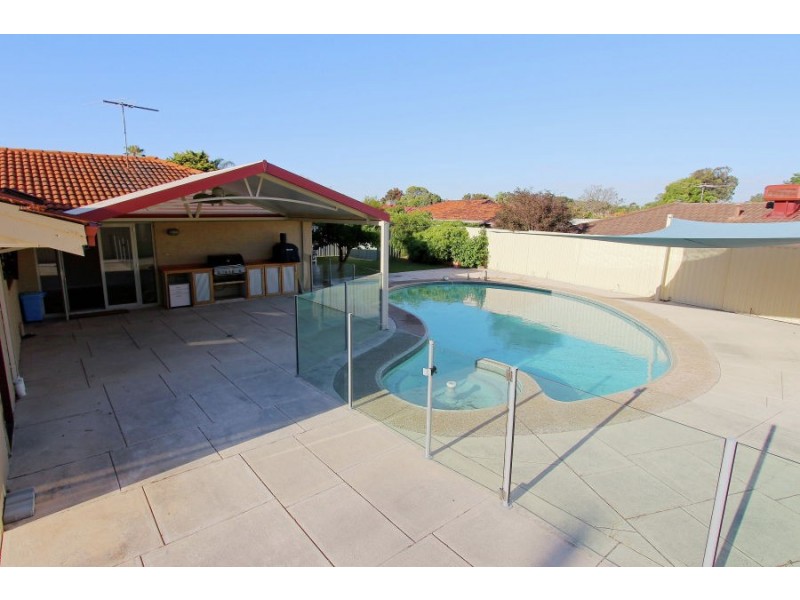 10 Symon Close, Bull Creek WA 6149