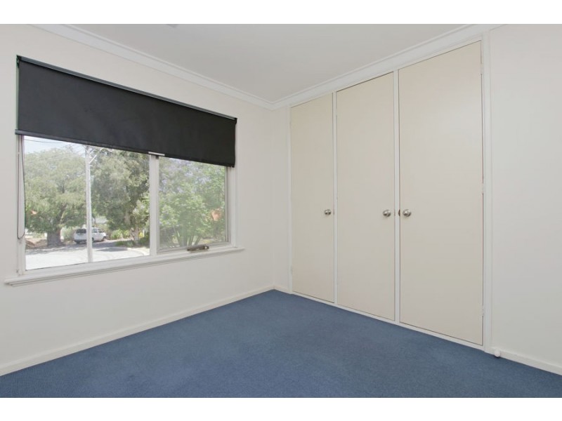 9 Lachlan Road, Thornlie WA 6108