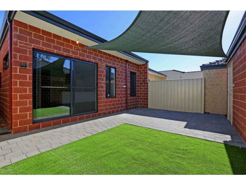 37 Kerkeri Heights, Lakelands WA 6180